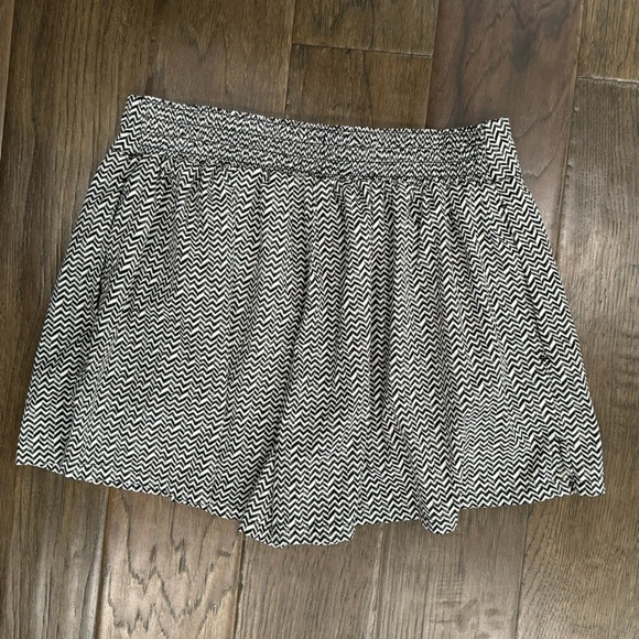 American Eagle Outfitters Shorts - Picture 2 of 6